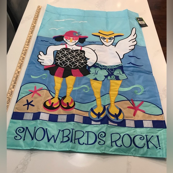 Outdoor Decorative Appliqué Flag Large Snow Birds Rock NWT 29x42 - Picture 1 of 3